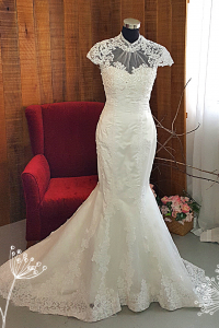 401W002 Trumpet Lace Heart shape Tube Single Tier Oriental Cheong Sam