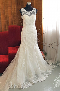 412W03 MM Strap Trumpet Tieback Illusion cover back a RM500