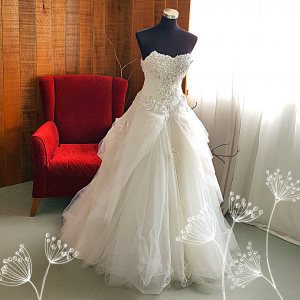 502W18 XJ Sweet Heart 3D Floral Motif Princess a RM350