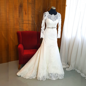 53 502W14 XJ Long Sleeves Straight Neck Full Lace A line Crystal Belt