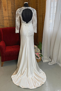 38 Minimalist Berta Long Sleeves Belgian Guipure Lace Lace Sheath Straight Cut in Silk Satin Wedding Dress Gaun Baju Pengantin Muslimah Kahwin Nikah Sanding Malaysia Kuala Lumpur Petaling Jaya