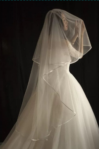 15 VT005c Premium Bride Wedding Veil Plain Soft Tulle Veil Long FingerTip Satin Lining /Veil Tudung Pengantin Nikah Sanding High Quality