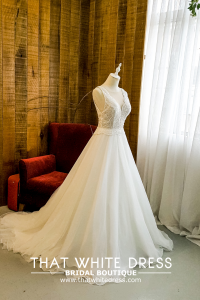 906BY04W04 Harina Deep V scallops Low Back A line Soft tulle princess Bride Wedding Dress Designer Premium White Rental Kuala Lumpur