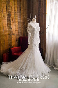 910LLW07 Darla Long Sleeves baroque lace trumpet high collar neck a  Gaun Pengantin Muslimah Malaysia sewa Kahwin Nikah button back