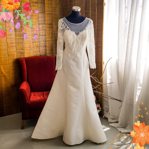 2012BY09WL01 Lara Plus Plus LS Lace Duchess Satin A line a Plus Size Bride Malaysia Dress Rental, 