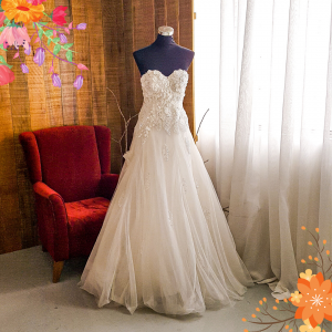 401W014 HH A line floral lace Heart Shape Pink Belt a Plus Size wedding gown malaysia