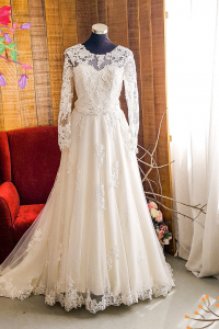 508WL02 Plus TY WL Boat Neck Illusion Neckline A line Lace Plus Size Bride Gown Rental Malaysia